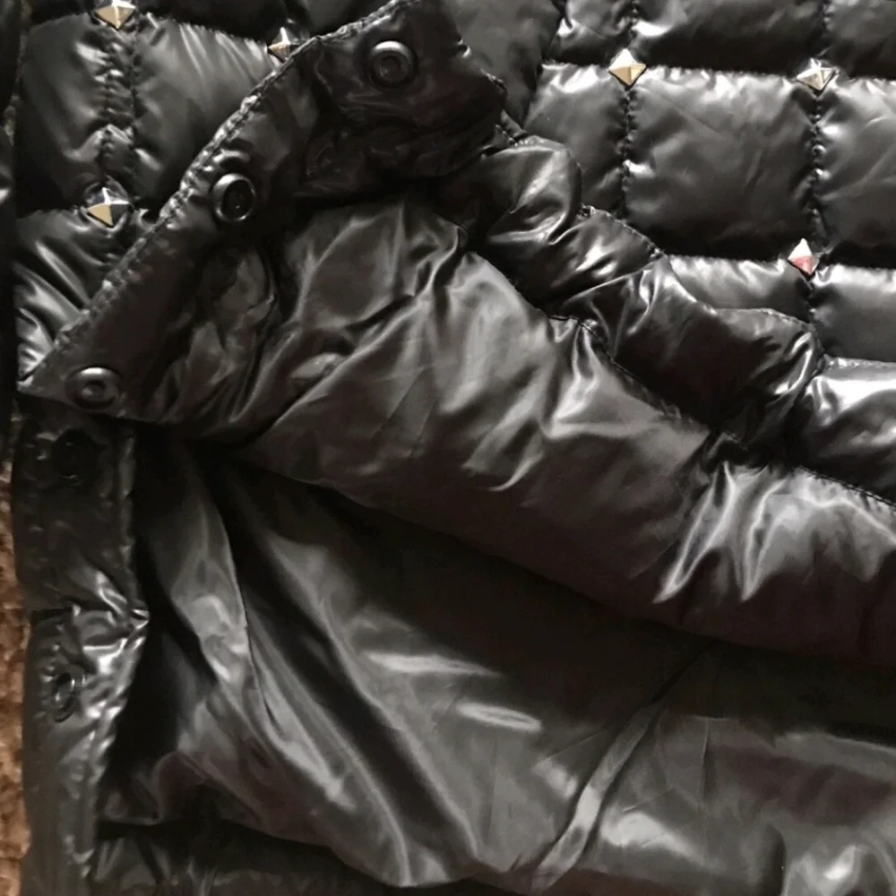 Stirling Studded Quilted Ciré Popover Jacket By Michael Kors - Oversize XS